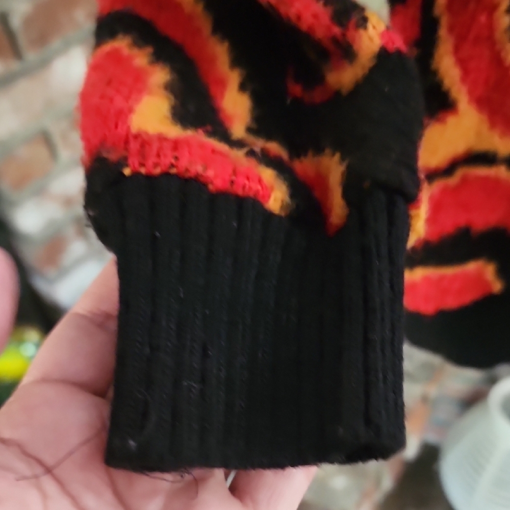 Vintage Colon Black & Orange Abstract Swirl Logo Knit Sweater - Picture 6 of 10